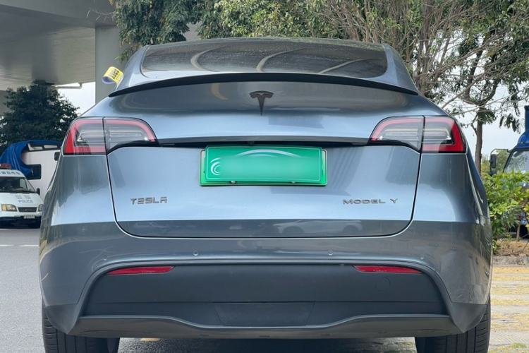 Used Tesla Model Y 2021 Long-Range All-Wheel-Drive Version 3D7