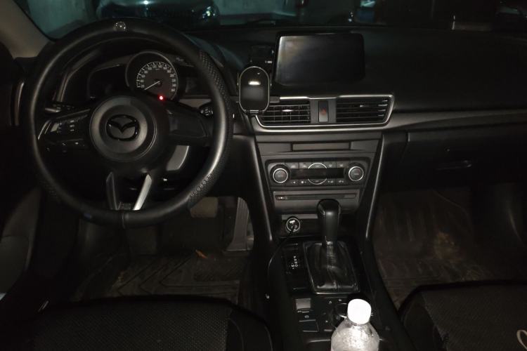 Used Mazda 3 Axela 2017 Sedan 1.5L Automatic Luxury Model Emission Standard China V