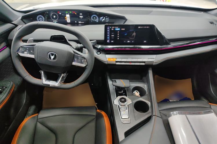 Used CHANGAN UNI-V 2024 1.5T High-Energy Version
