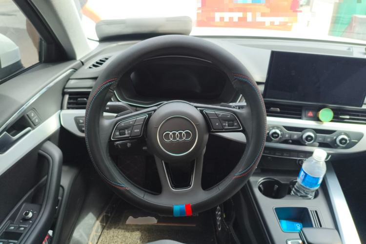 Used Audi A4L 2022 40 TFSI Fashion Dynamic Model Steering Wheel