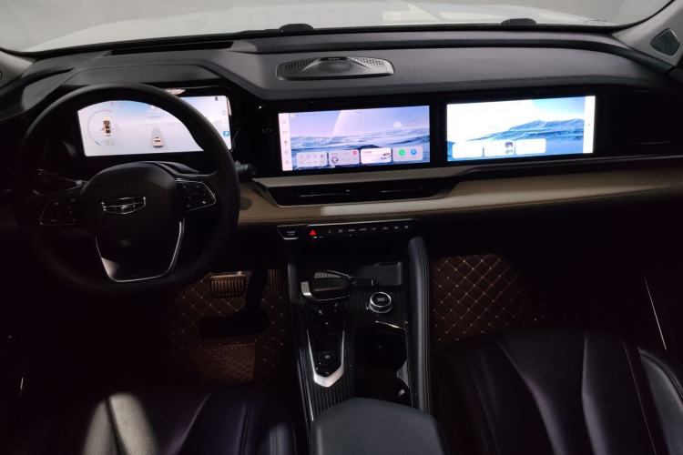 Used Geely Auto Monjaro L 2023 2.0TD High-Power Automatic Two-Wheel Drive Flagship Version Center Console