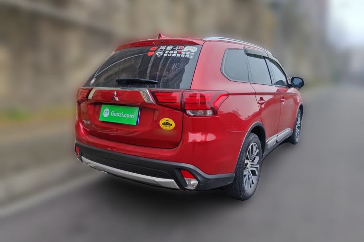 Used Mitsubishi Outlander 2018 2.0L Two-Wheel Drive Glory Edition 5 Seats Rear Right 45 Deg