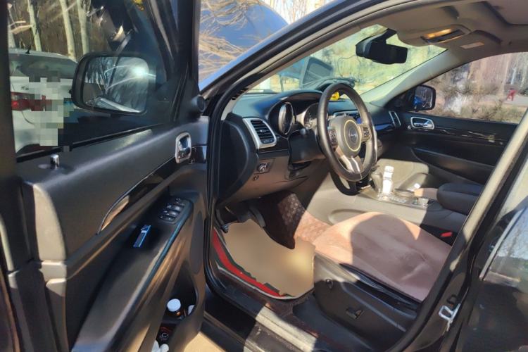 Used Jeep Grand Cherokee 2012 3.6L Comfort Navigation Edition