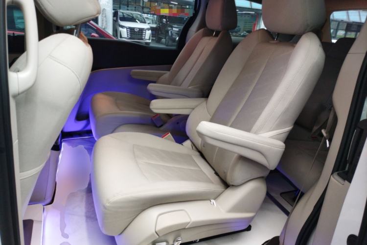 Used Buick GL8 2022 Land Cruiser Executive Class 652T Comfort Model
