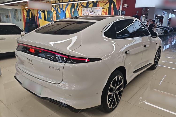 Used IM LS6 2026 Model Pure Electric Max Rear Right 45 Deg