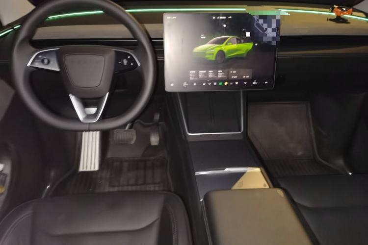 Used Tesla Model Y 2025 Rear-Wheel-Drive Version