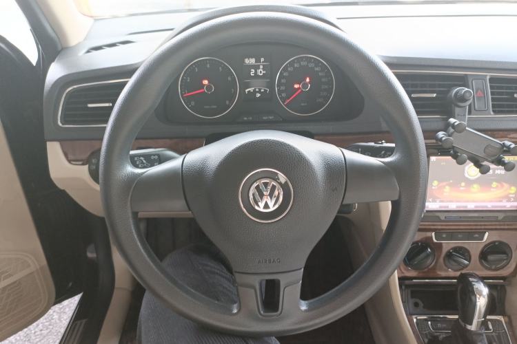 Used Volkswagen Lavida 2013 Restyled Classic 1.6L Automatic Comfort Edition