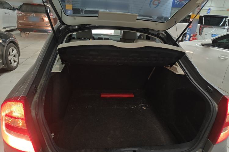 Used Skoda Octavia 2015 Classic Model 1.6L Automatic Yijie Version
