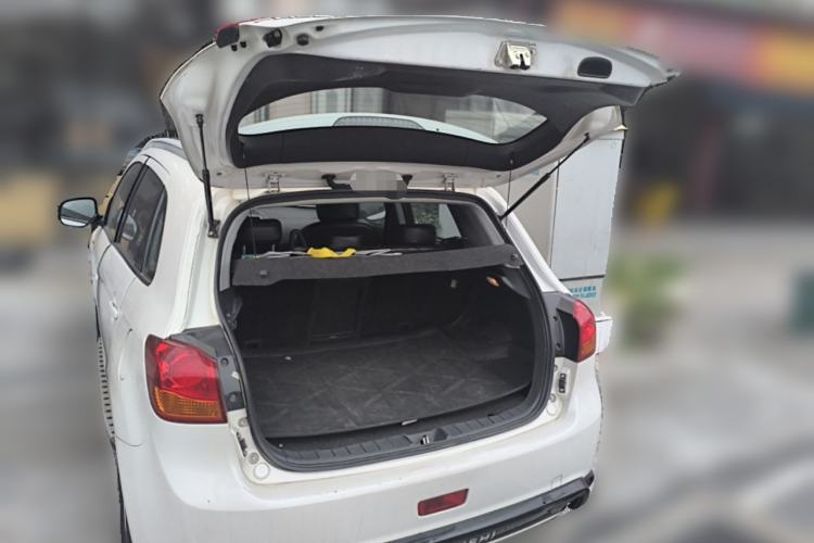 Used Mitsubishi ASX 2013 2.0L CVT Two-Wheel Drive Elite Edition Trunk