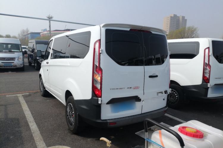 Used Ford Transit 2019 2.0T Diesel Multi-Purpose Commercial Vehicle Short Wheelbase Low Roof 6-Seater China VI Standard