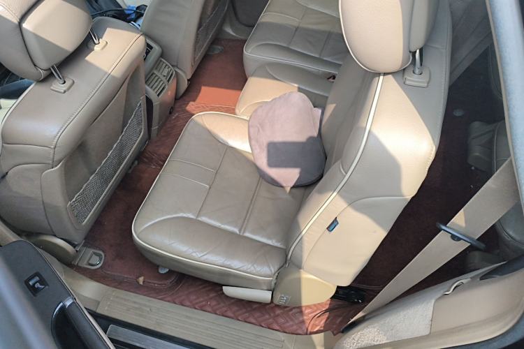 Used Mercedes-Benz R-Class 2017 R 320 4MATIC Business Edition Prestige Model
