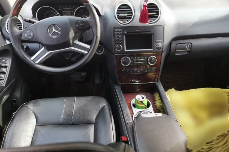 Used Mercedes-Benz M-Class 2008 ML 350 4MATIC Luxury Model Center Console