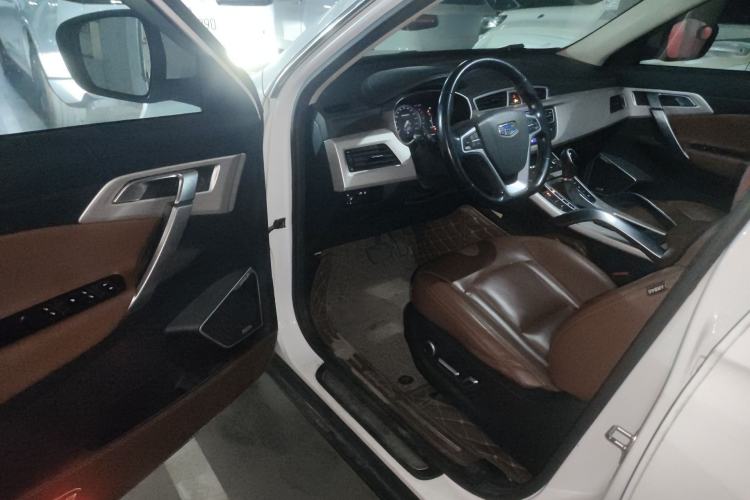 Used Geely Auto Emgrand X7 Sport 2018 1.8TD Automatic All-Wheel-Drive ZhiZun Model with 4G Connectivity Driver Seat