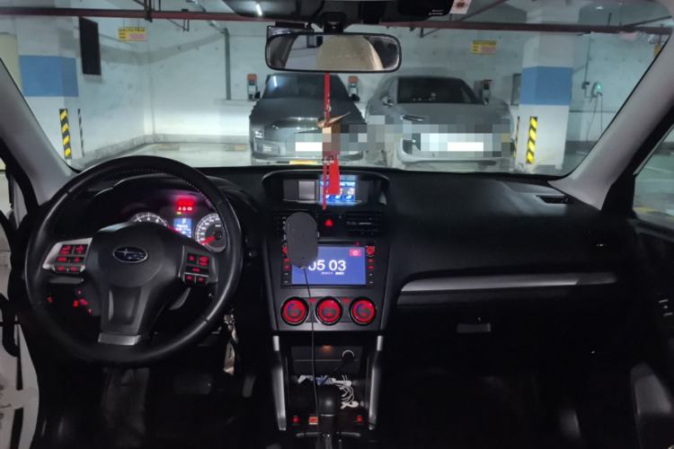 Used Subaru Forester 2013 2.5i Automatic Luxury Edition Center Console