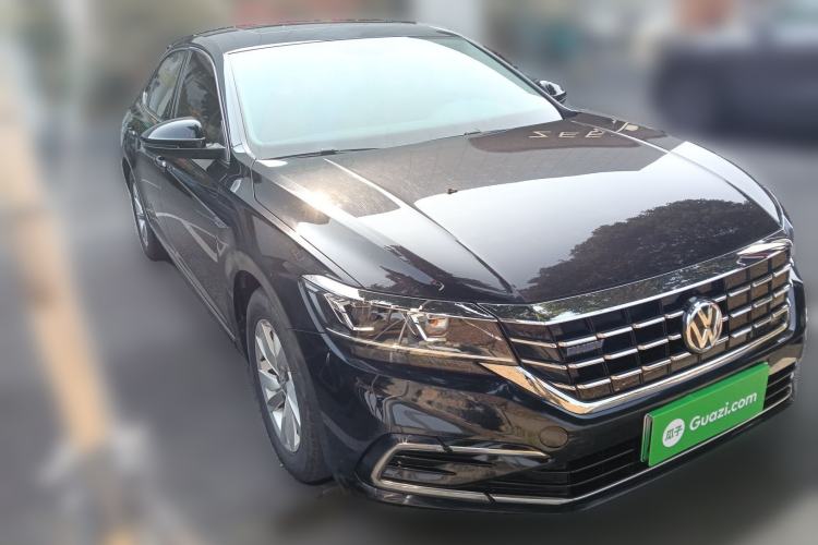 Used Volkswagen Passat New Energy 2019 430 PHEV Hybrid Elite Edition Front Right 45 Deg