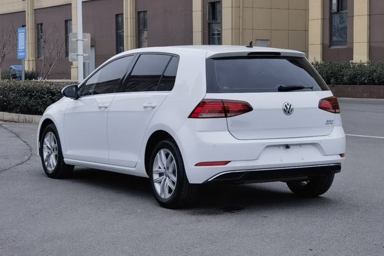 Used Volkswagen Golf 2018 230TSI Automatic Comfort Model
