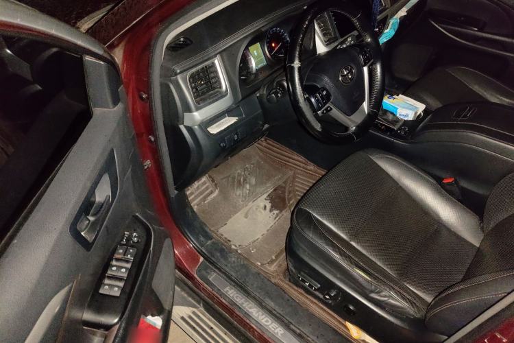 Used Toyota Highlander 2015 2.0T Two-Wheel Drive Luxury Edition 7 Seats
