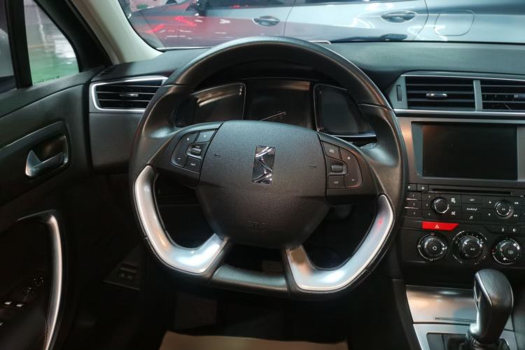 Used DS 5LS 2015 1.6T Style Edition THP160