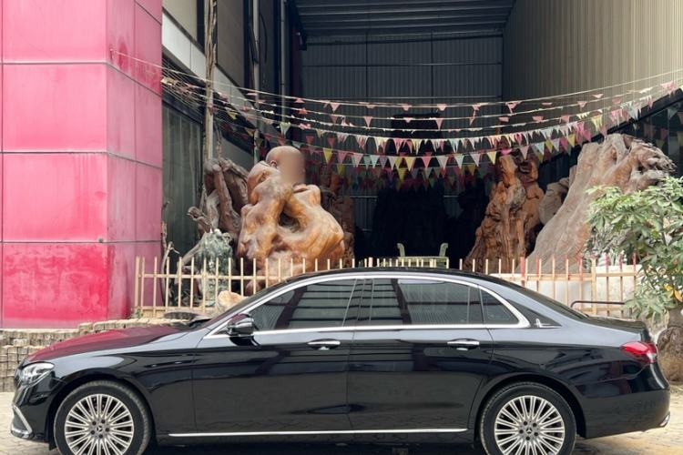 Used Mercedes-Benz E-Class 2023 Updated E 300 L Fashion Edition
