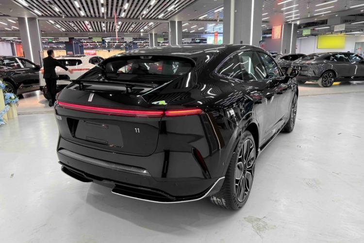 Used Avatr 11 2025 Night Rider Edition