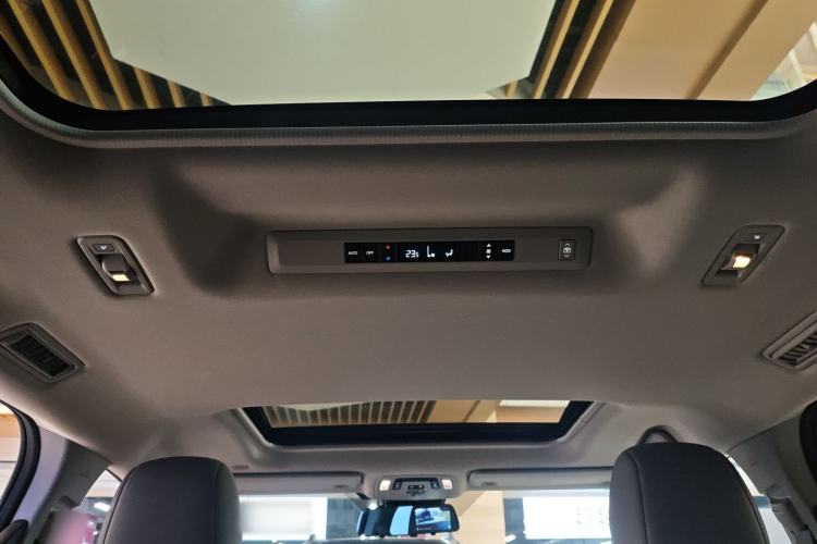 Used Toyota Granvia 2023 2.5L Hybrid Luxury Edition Headliner