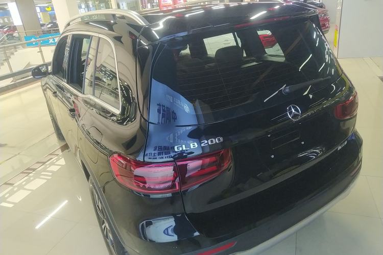 Used Mercedes-Benz GLB 2024 GLB 200 Dynamic Edition Rear Left 45 Deg