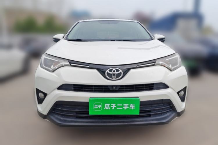 Used Toyota RAV4 2016 2.0L CVT Two-Wheel Drive Fashion Edition China V Standard