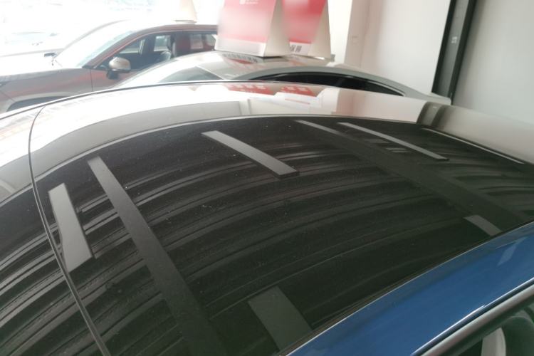 Used Tesla Model Y 2024 Long-Range All-Wheel-Drive Version Roof