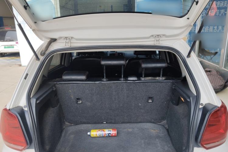 Used Volkswagen Polo 2014 1.4L Manual Fashion Edition Trunk