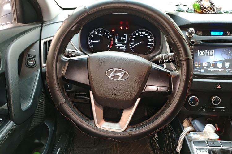 Used Hyundai ix25 2015 1.6L Automatic Two-Wheel Drive Smart GLS Trim
