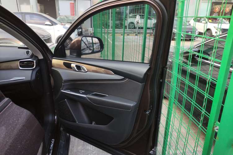 Used Lynk & Co 01 2017 2.0T Two-Wheel Drive Pro Edition