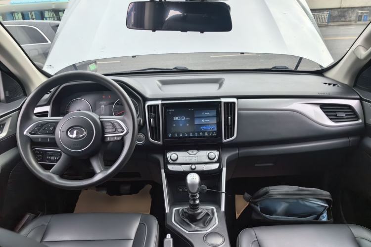 Used Great Wall Poer 2019 2.0T Commercial Version Manual Diesel Two-Wheel Drive Elite Long-Box GW4D20M Center Console