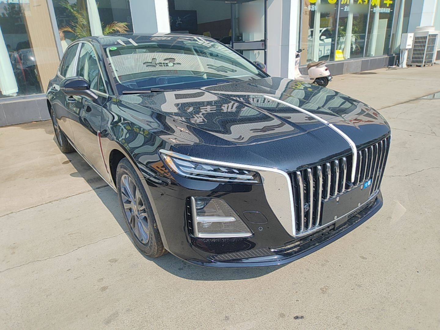 Hongqi H5 2026 Model 1.5T DCT Qi Yun Pro Edition — снимка 3