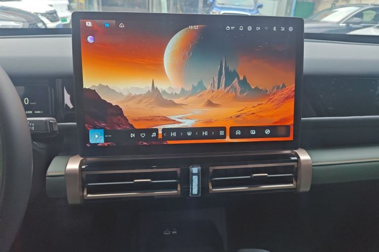 Used iCAR 03 2024 472km Four-Wheel Drive Long-Range Intelligent Advanced Version
