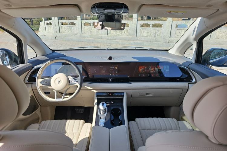 Used VOYAH Dream 2024 PHEV Ultra-Long Range Flagship Edition