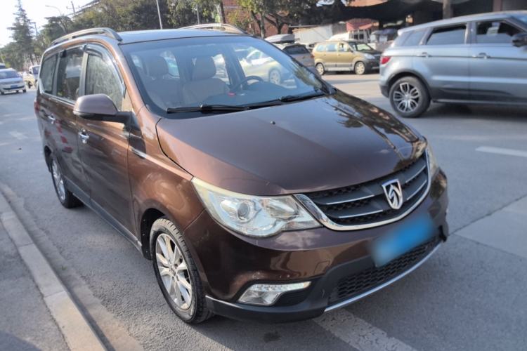Used Baojun 730 2015 1.8L Manual Luxury Navigation ESP Version 7-seater
