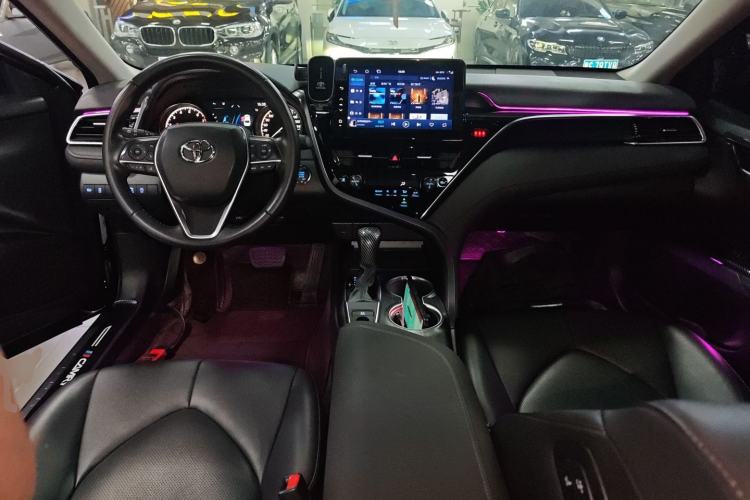 Used Toyota Camry 2023 2.0G Luxury Edition
