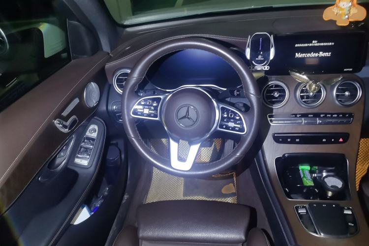 Used Mercedes-Benz GLC 2020 GLC 260 L 4MATIC Luxury Model Steering Wheel