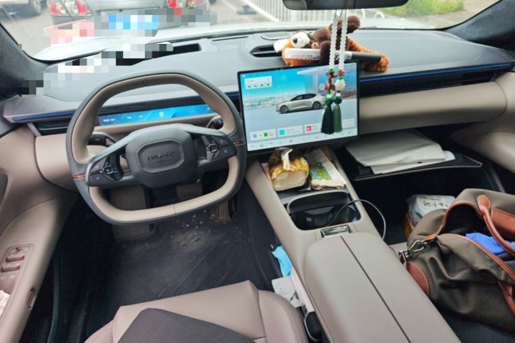 Used Lynk & Co Z10 2025 95 kWh 702 km All-Wheel-Drive Halo