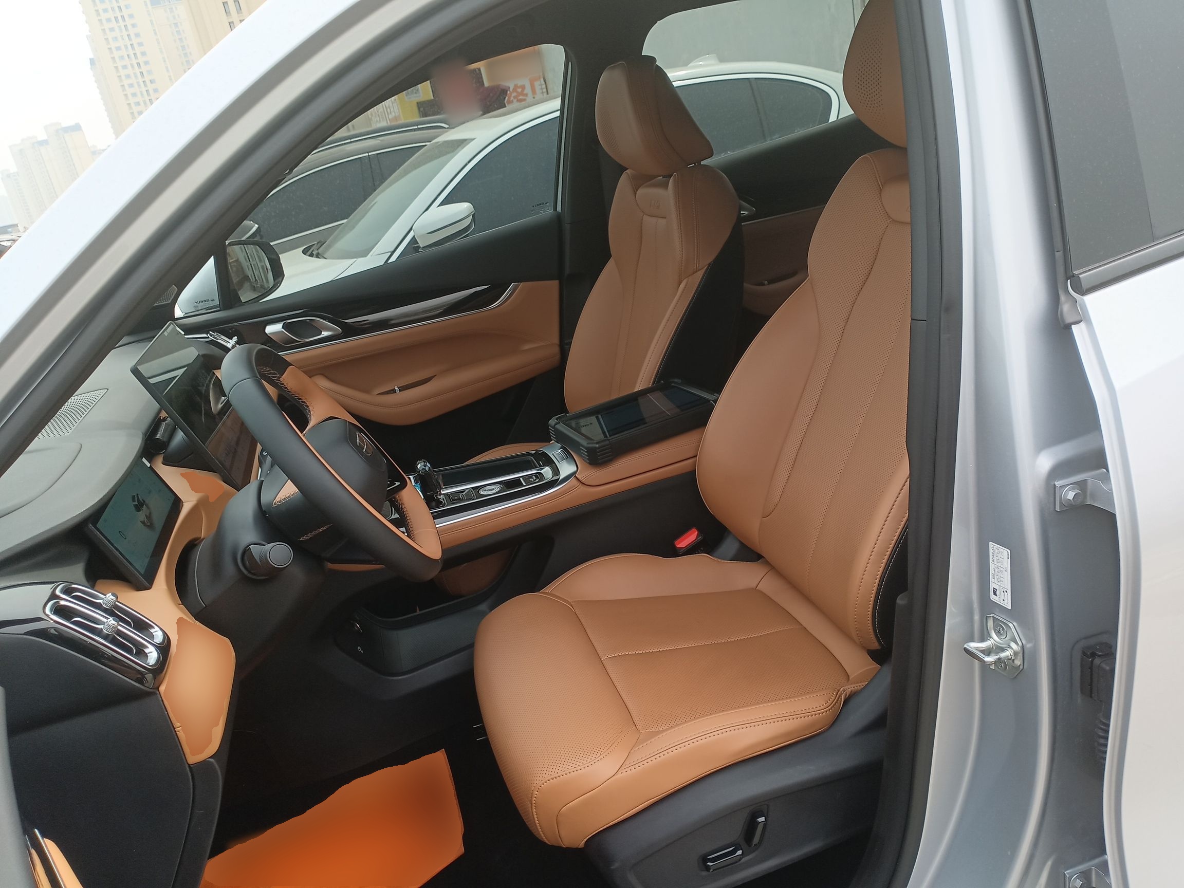 Переднее сиденье в автомобиле