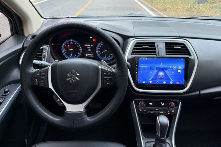 Used Suzuki S-Cross 2014 1.6L CVT Four-Wheel Drive Luxury Version
