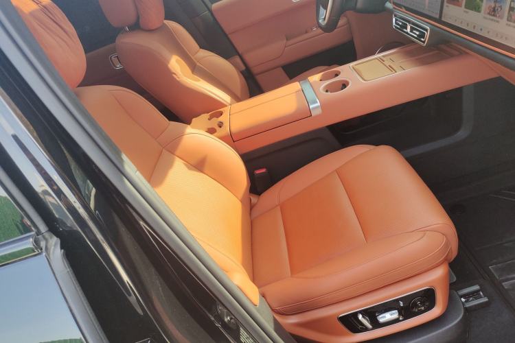 Used Li Auto L8 2025 Pro Smart Refresh Edition
