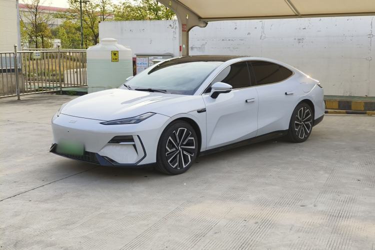 Used Geely Galaxy E8 2024 665 km Range Rear-Drive Starship Long-Range Version