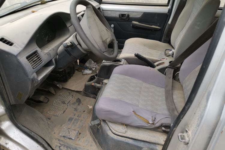 Used Wuling Rongguang 2011 1.2L Base Version
