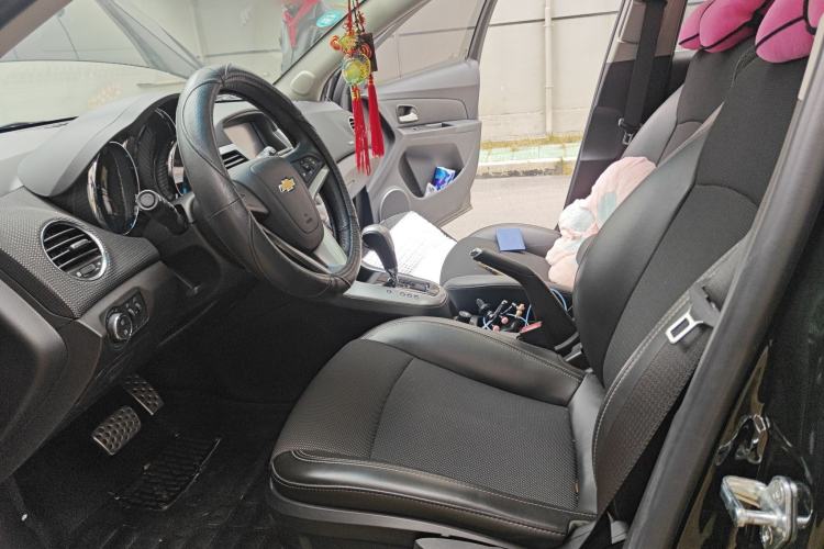 Used Chevrolet Cruze 2013 Hatchback 1.6T Automatic Flagship Model