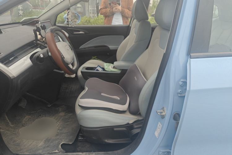 Used NETA AYA 2023 401 Left Front Seat