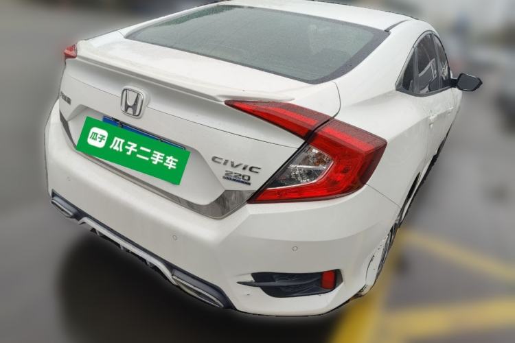 Used Honda Civic 2016 220TURBO CVT Luxury Edition
