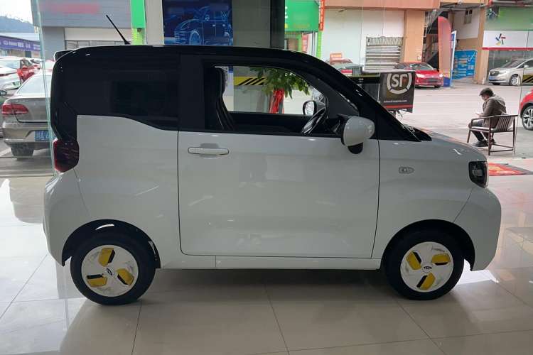 Used Chery New Energy QQ Ice Cream 2022 170km Sundae Phosphate Lithium-Ion