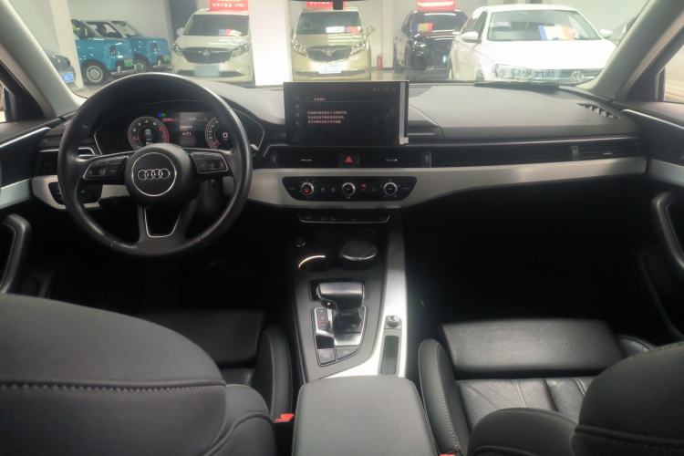 Used Audi A4L 2022 40 TFSI Fashion Dynamic Model Center Console