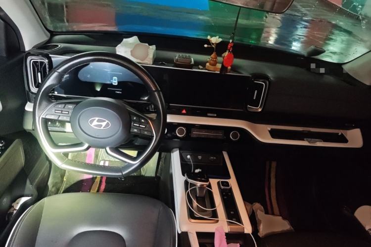 Used Hyundai ix35 2023 Musso 2.0L Deluxe Edition DLX Center Console